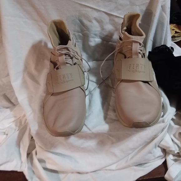 FENTY/PUMA BY RIHANNA MENS TAN size 14 preowned - Picture 2 of 7